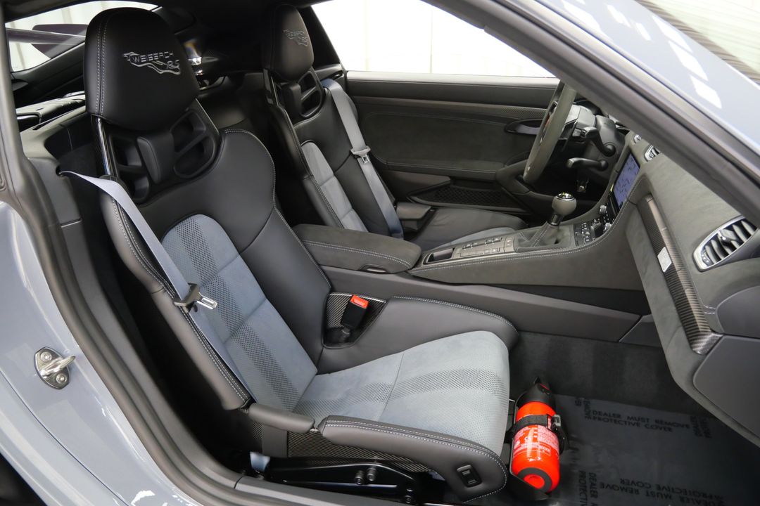 2023 Porsche 718 Cayman
