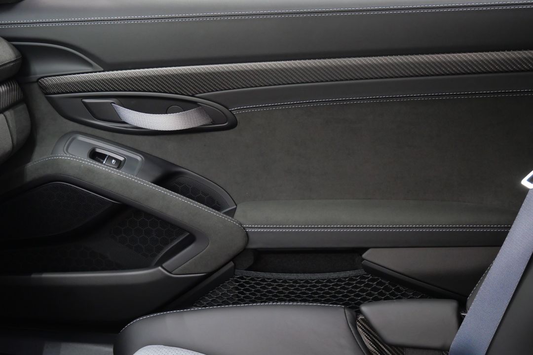 2023 Porsche 718 Cayman