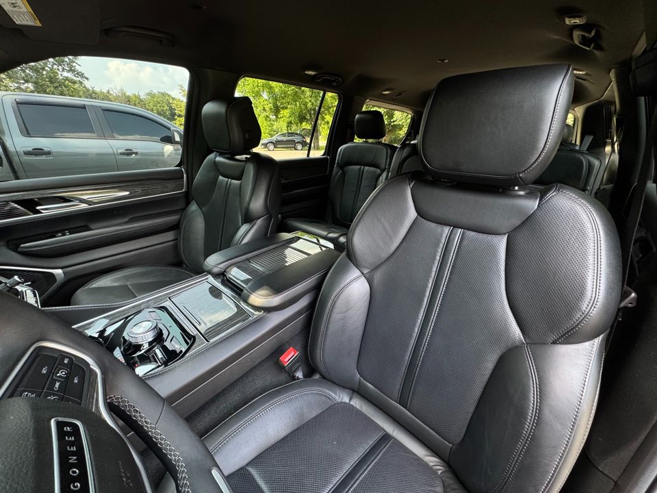 2022 Jeep Wagoneer