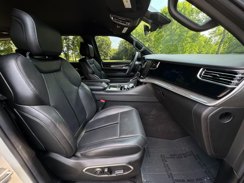2022 Jeep Wagoneer