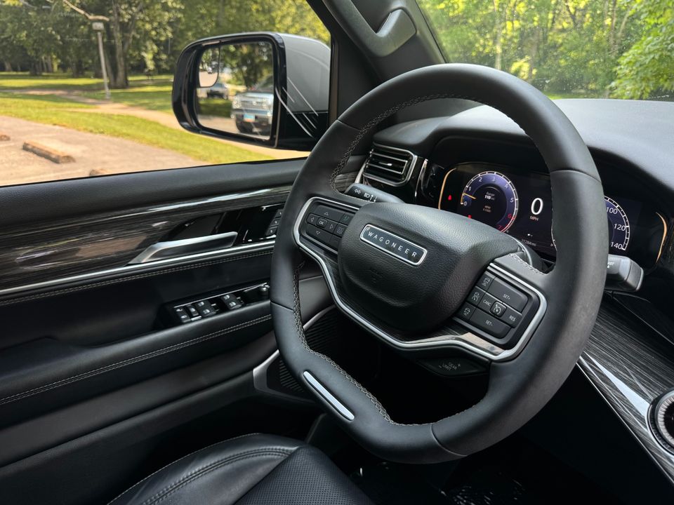 2022 Jeep Wagoneer