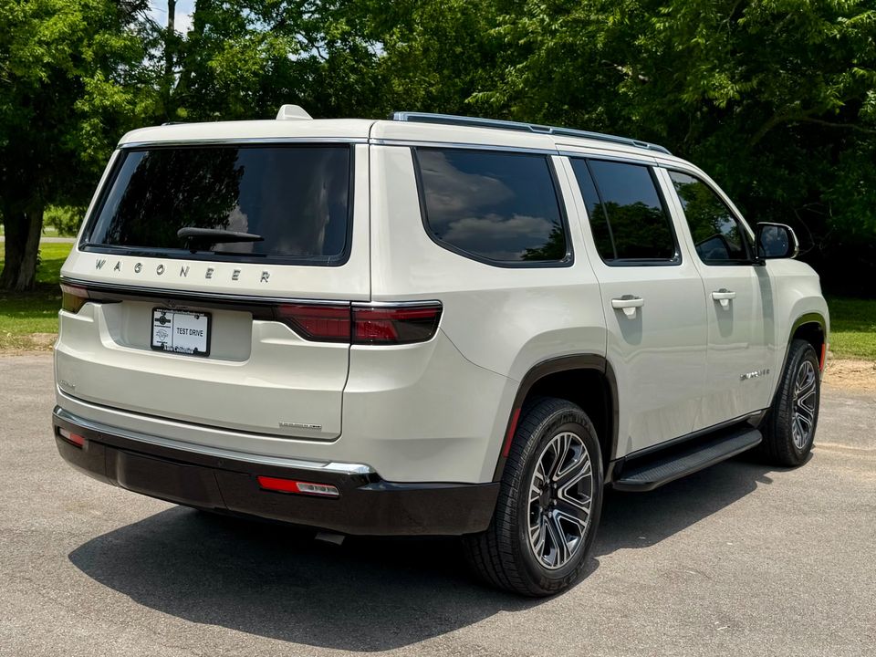 2022 Jeep Wagoneer