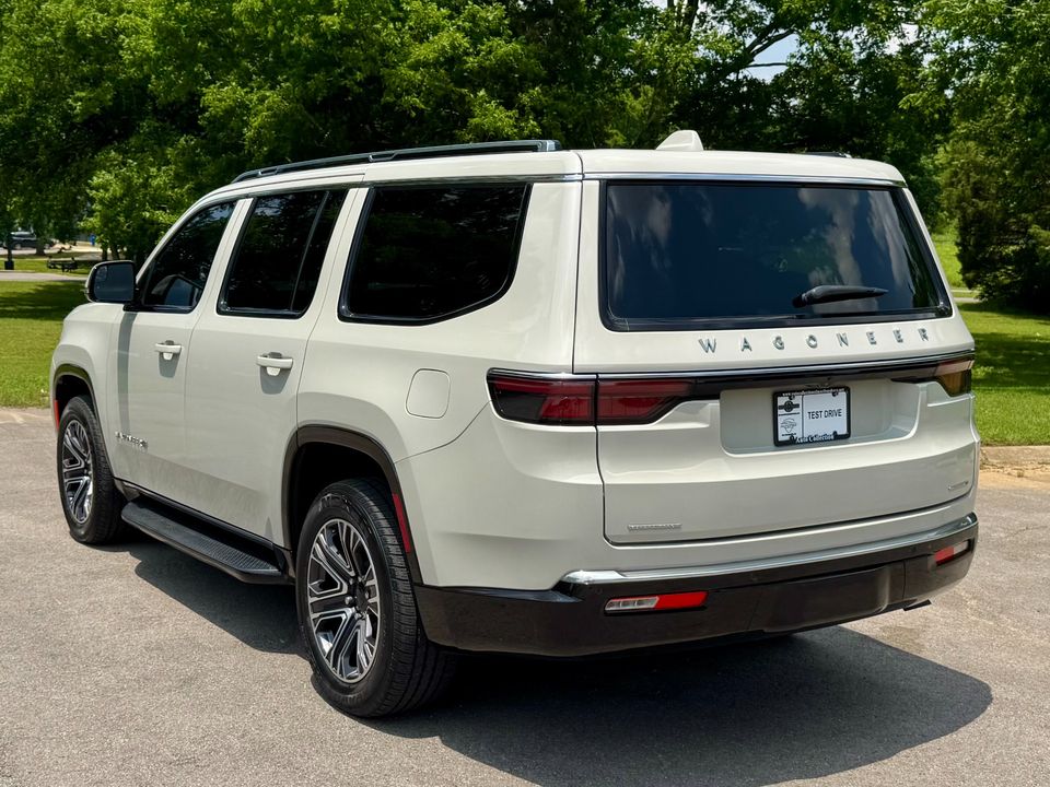 2022 Jeep Wagoneer