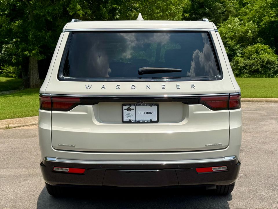 2022 Jeep Wagoneer