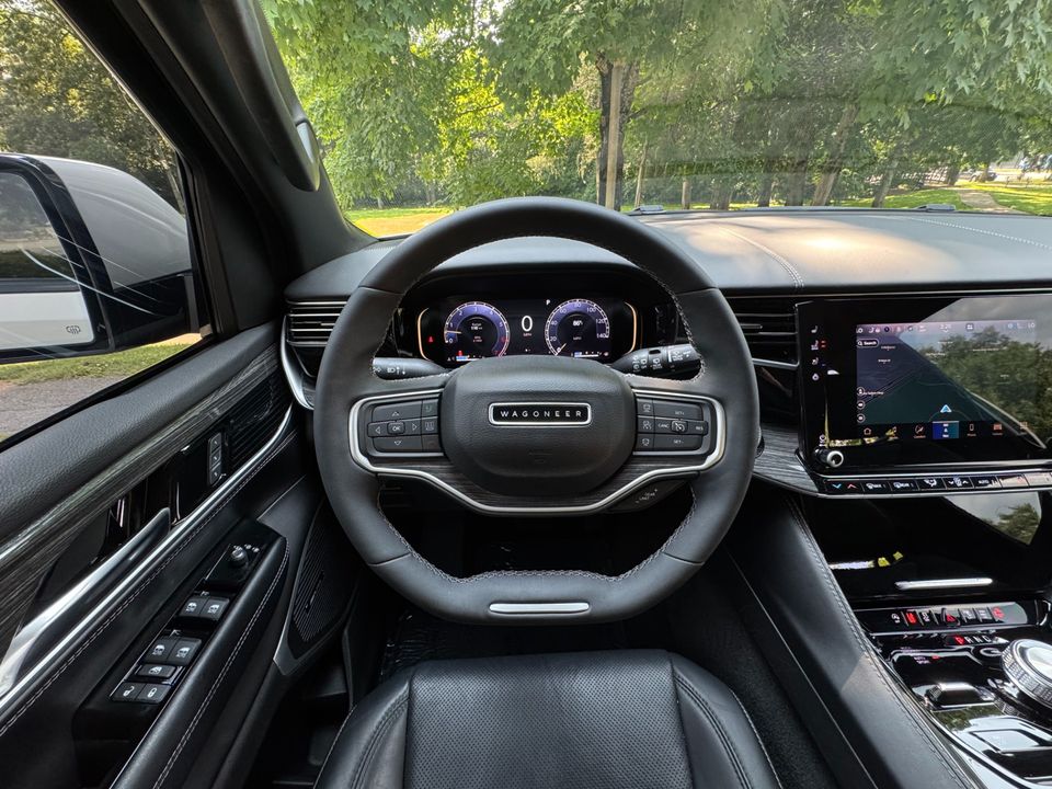 2022 Jeep Wagoneer