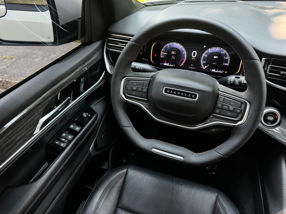 2022 Jeep Wagoneer