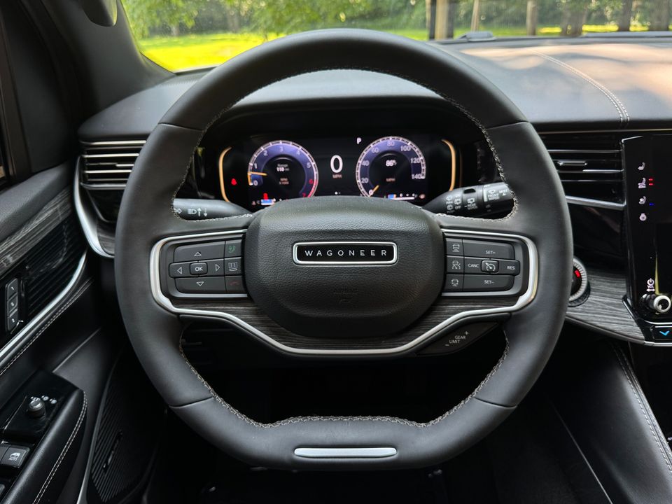2022 Jeep Wagoneer