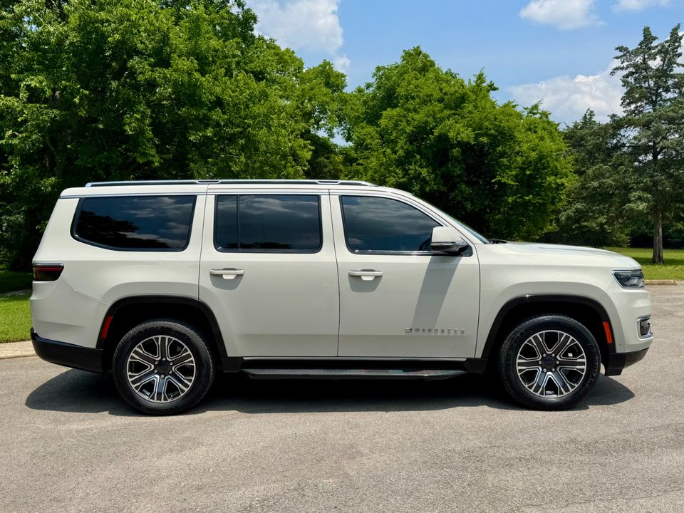 2022 Jeep Wagoneer