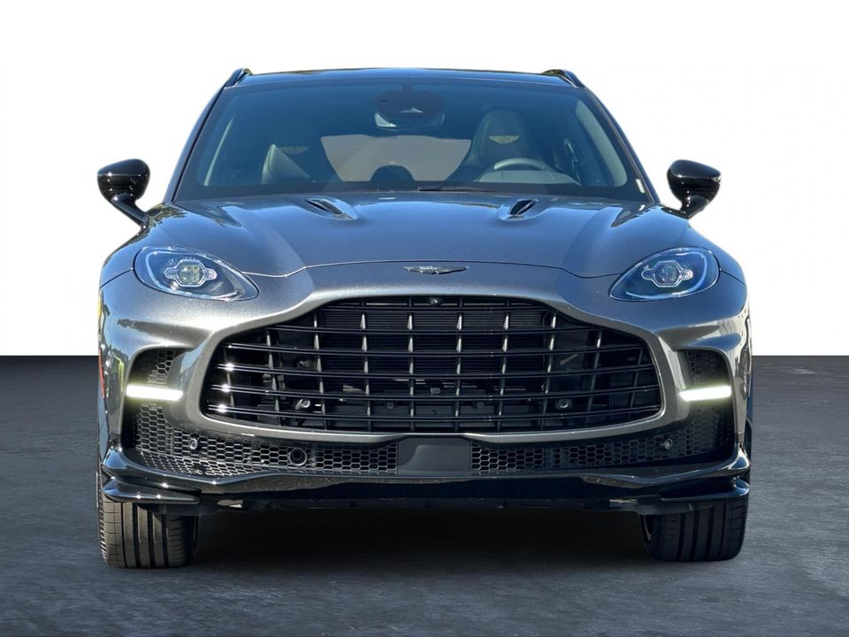2025 Aston Martin DBX