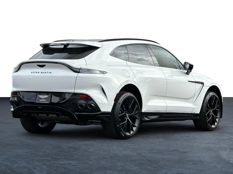 2025 Aston Martin DBX