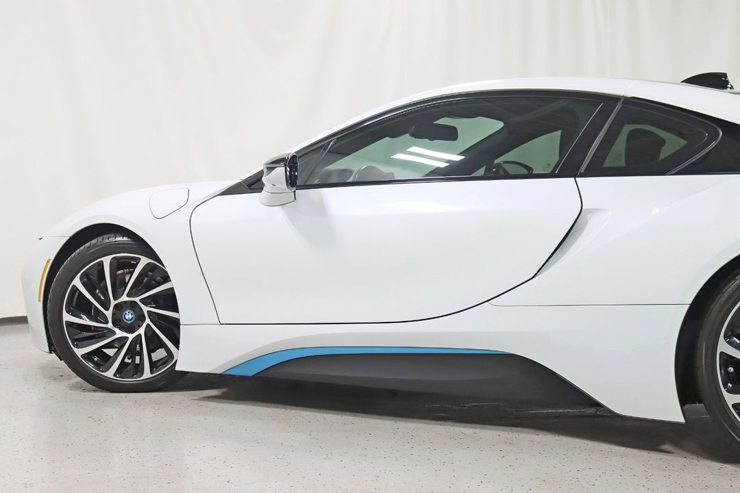 2016 BMW i8