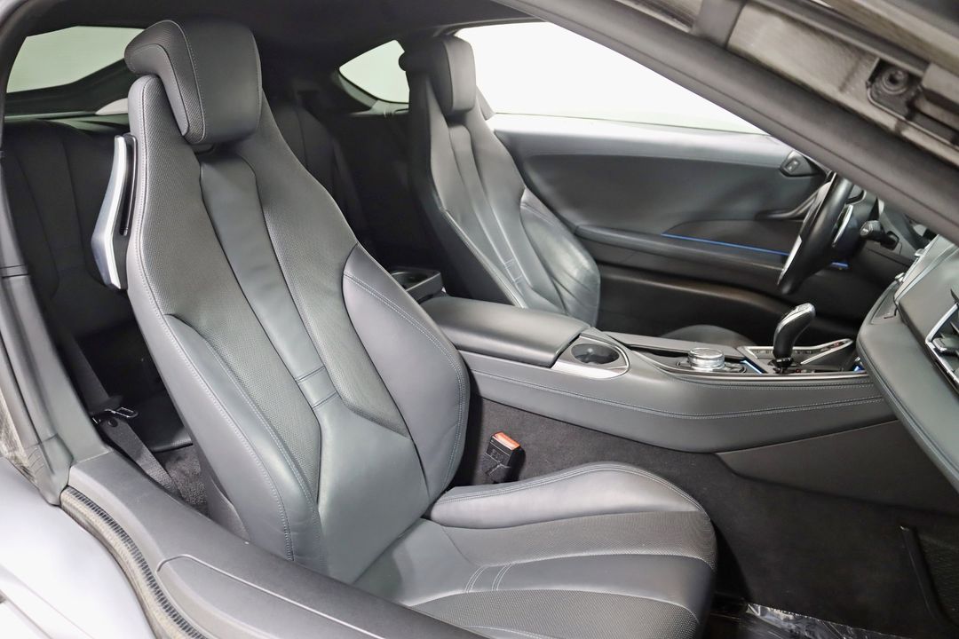 2016 BMW i8