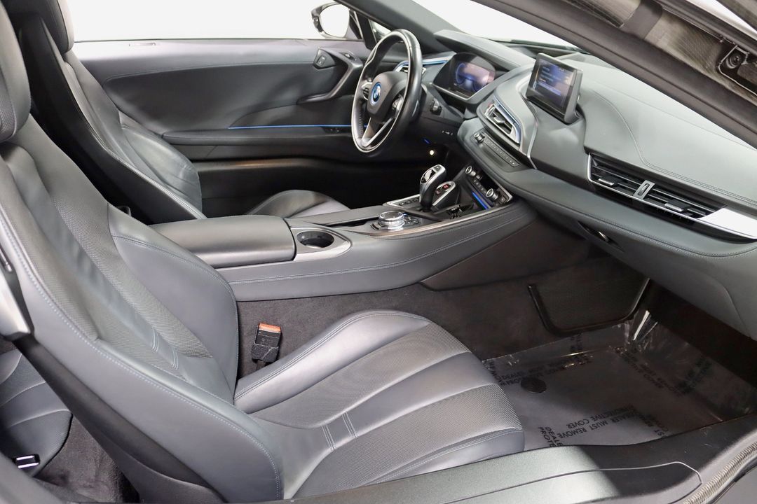 2016 BMW i8