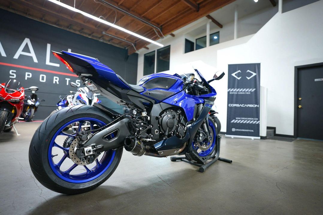 2022 Yamaha YZF-R1