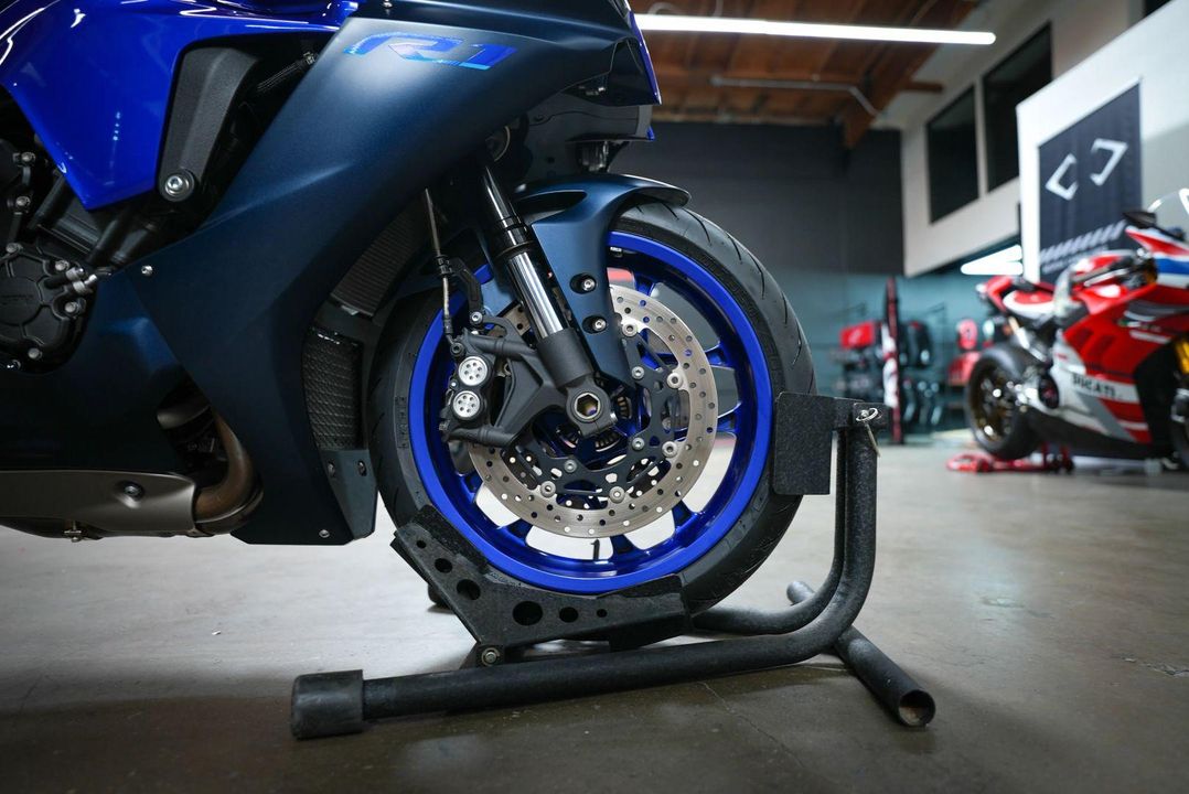 2022 Yamaha YZF-R1