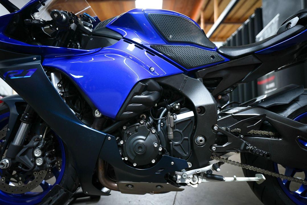 2022 Yamaha YZF-R1