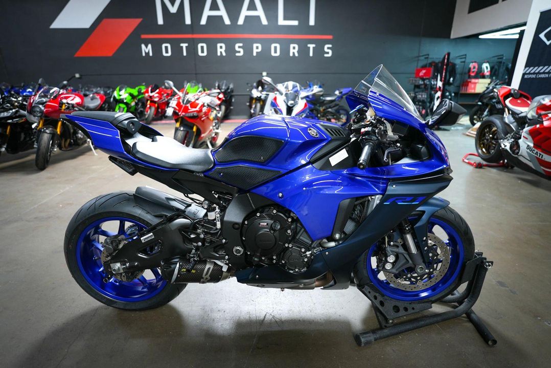 2022 Yamaha YZF-R1