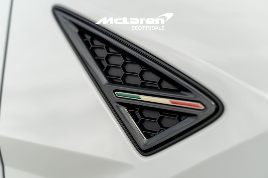 2025 LAMBORGHINI URUS