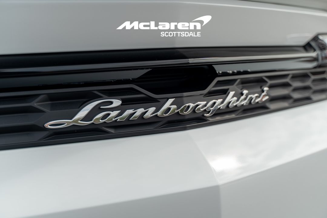 2025 LAMBORGHINI URUS