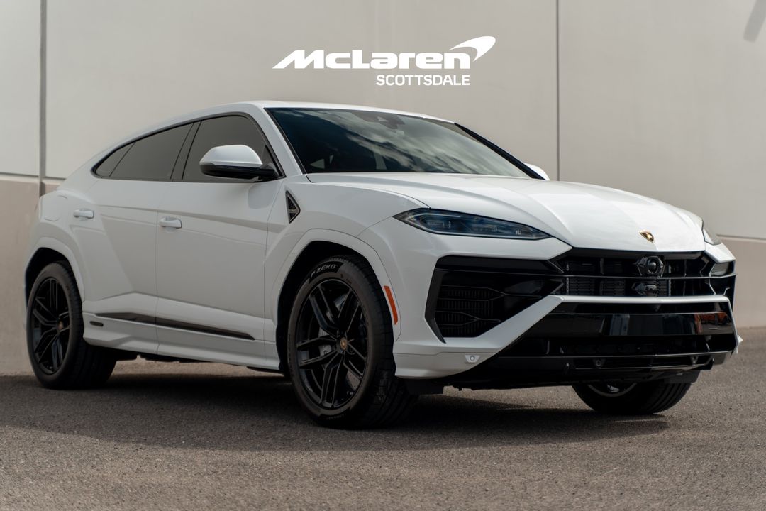 2025 LAMBORGHINI URUS
