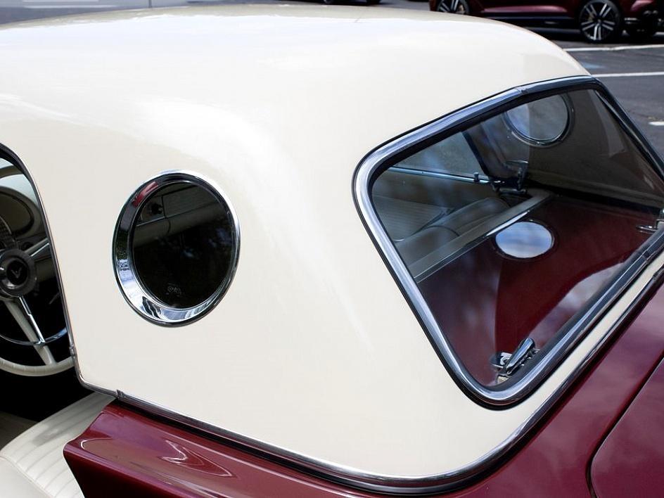 1957 Ford Thunderbird