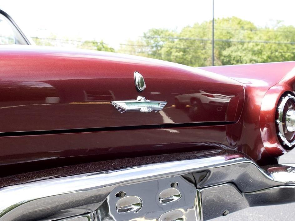 1957 Ford Thunderbird