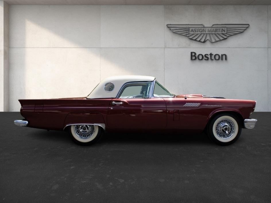 1957 Ford Thunderbird