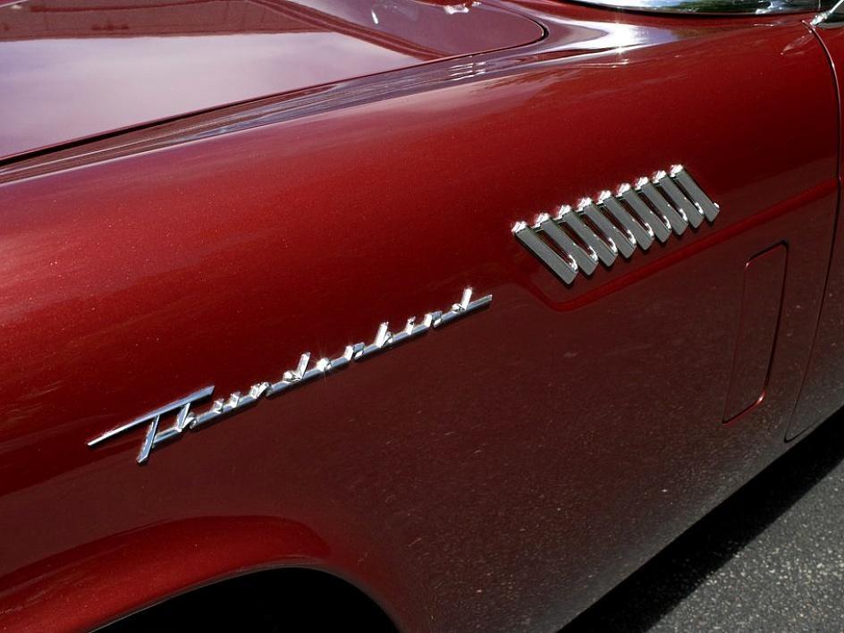 1957 Ford Thunderbird