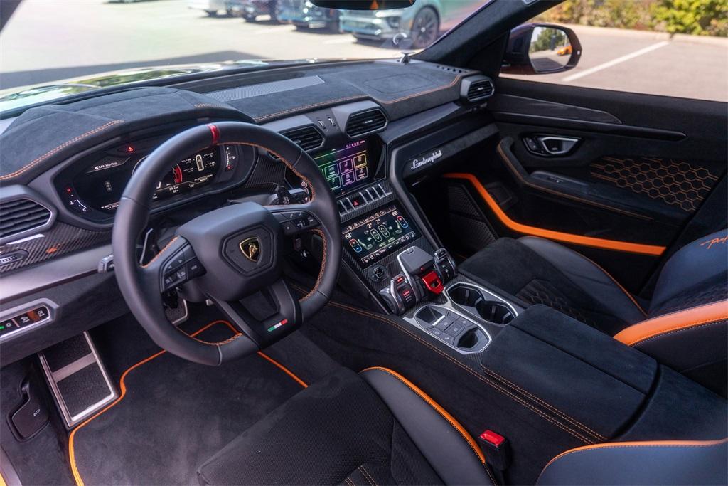 2024 Lamborghini Urus