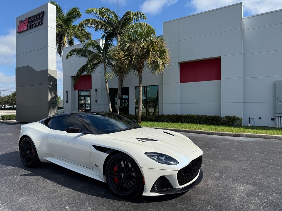 2019 Aston Martin DBS