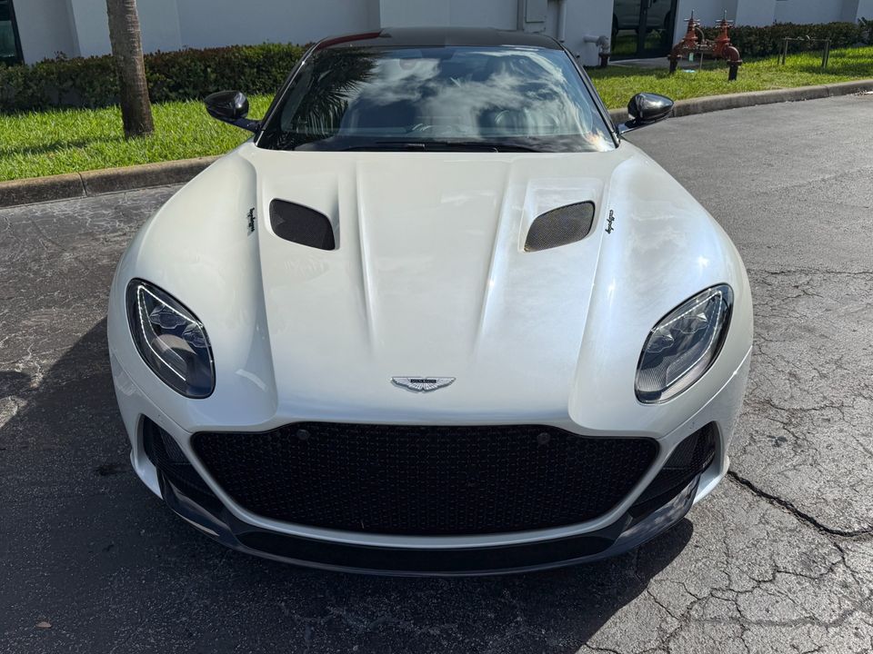 2019 Aston Martin DBS