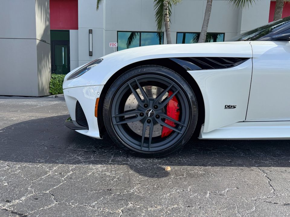 2019 Aston Martin DBS