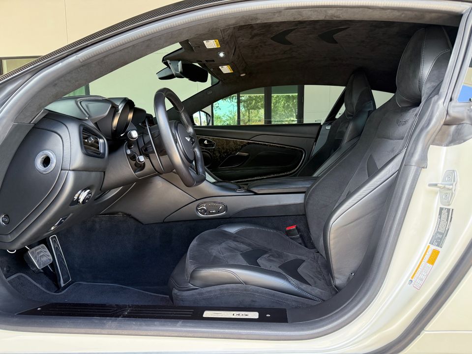 2019 Aston Martin DBS