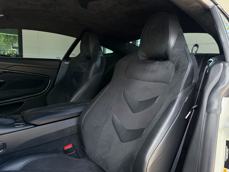 2019 Aston Martin DBS