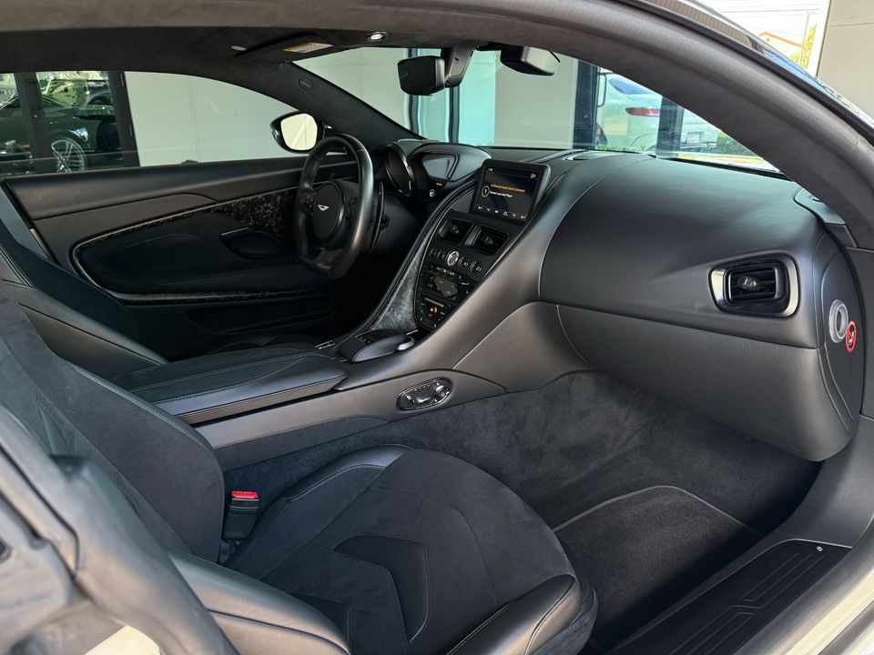 2019 Aston Martin DBS