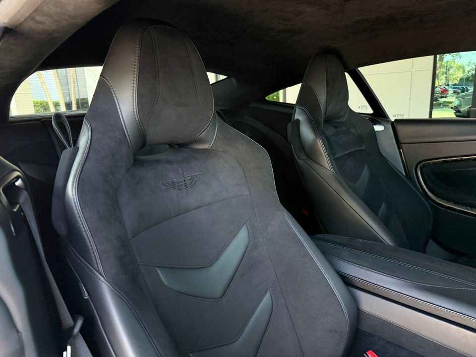 2019 Aston Martin DBS