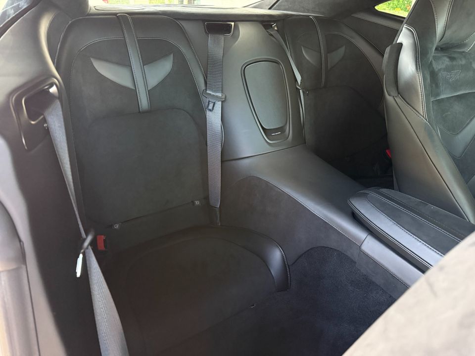 2019 Aston Martin DBS