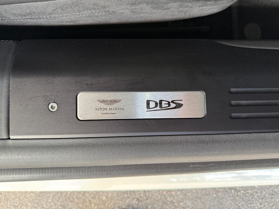 2019 Aston Martin DBS