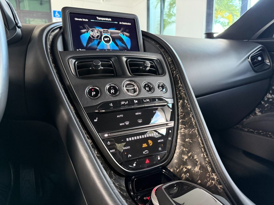 2019 Aston Martin DBS