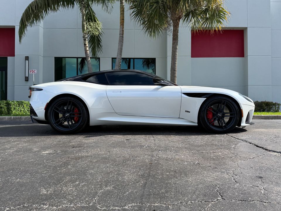2019 Aston Martin DBS