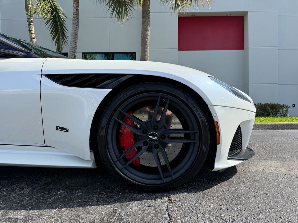 2019 Aston Martin DBS