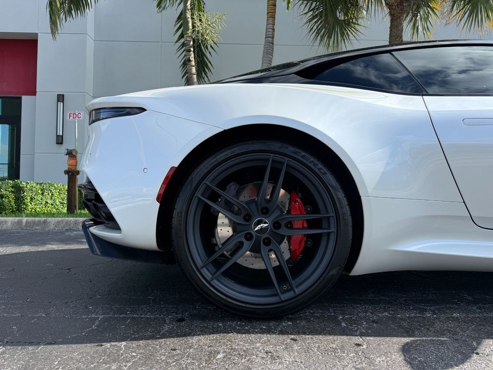 2019 Aston Martin DBS