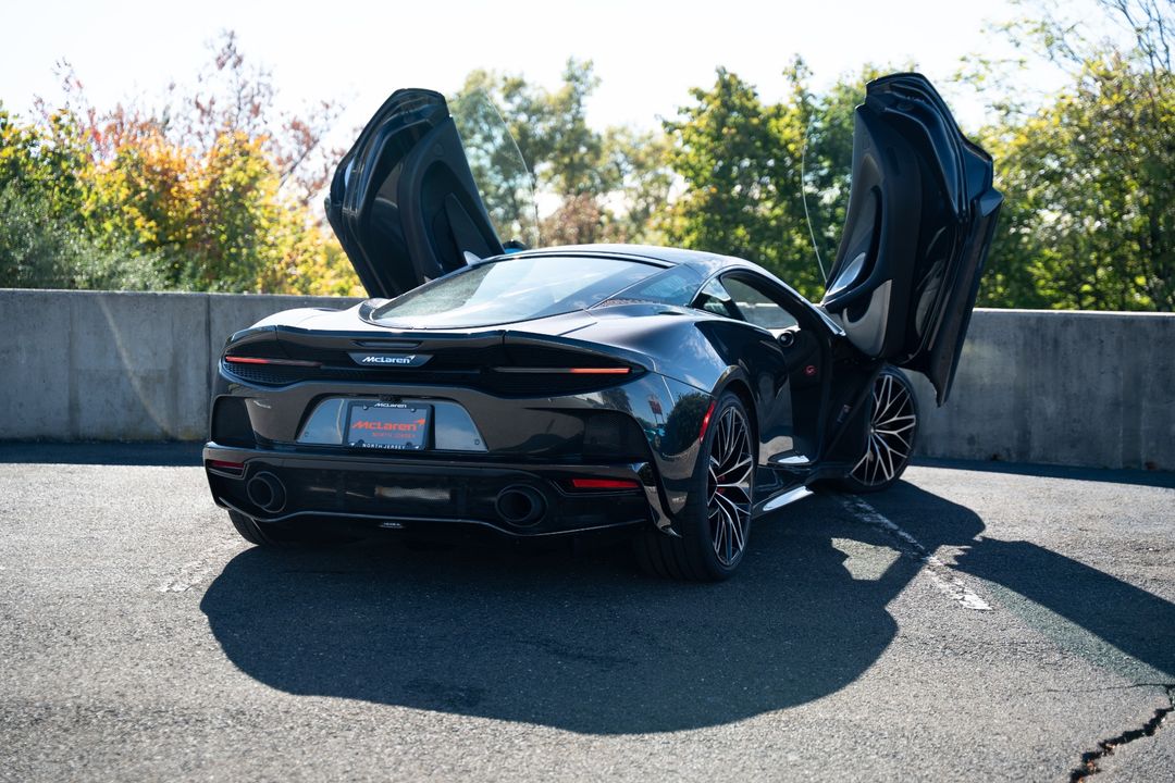 2022 McLaren GT
