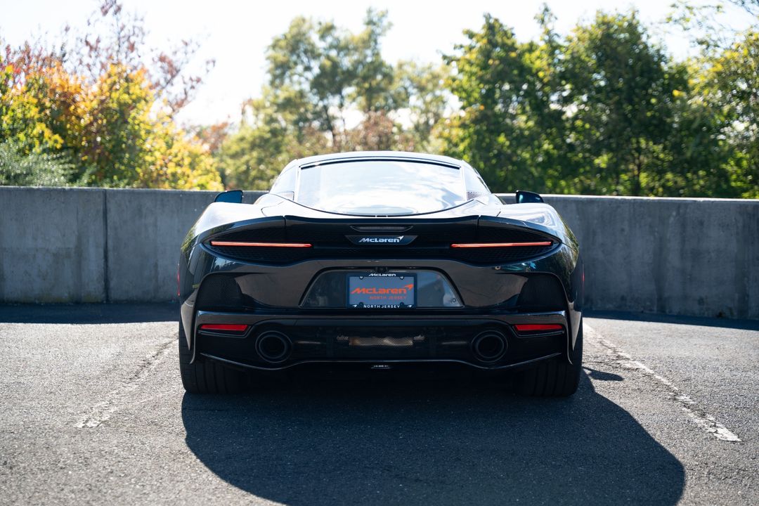 2022 McLaren GT
