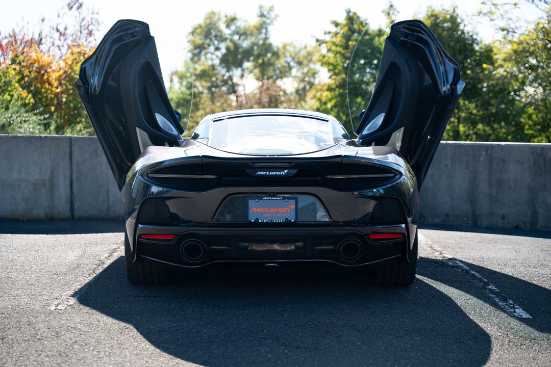 2022 McLaren GT