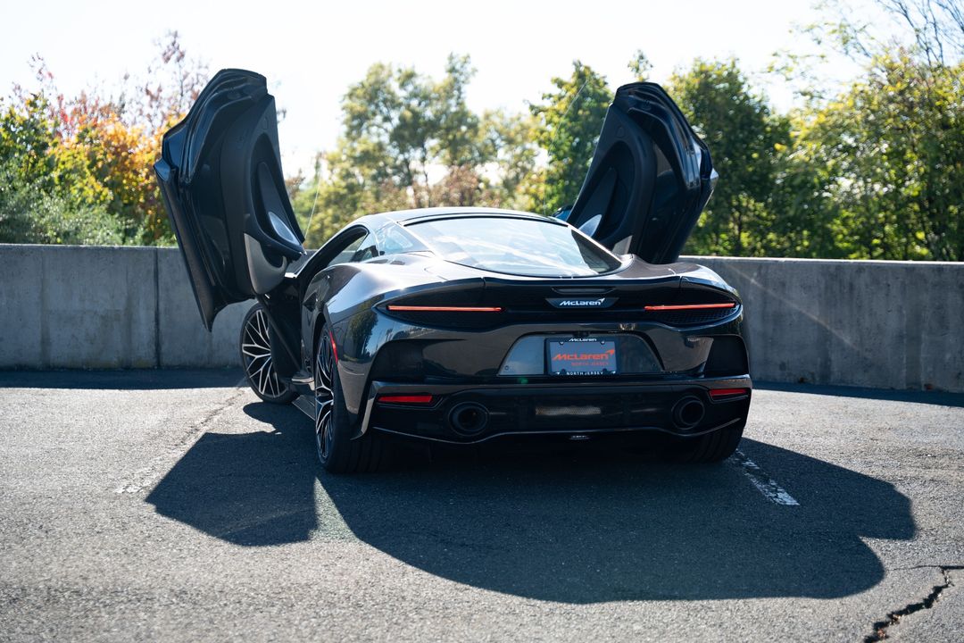 2022 McLaren GT