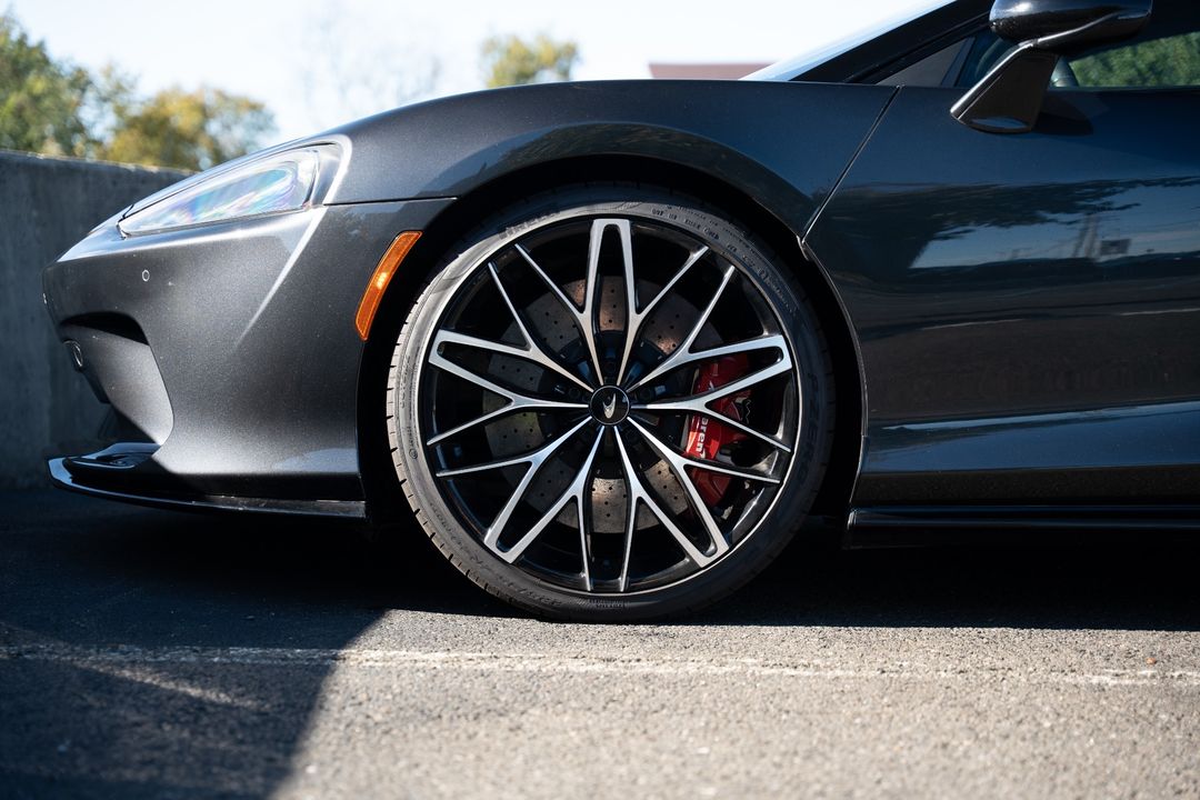 2022 McLaren GT