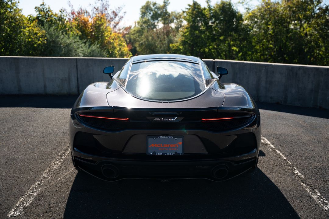 2022 McLaren GT