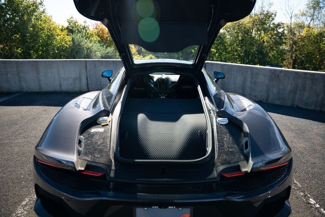 2022 McLaren GT