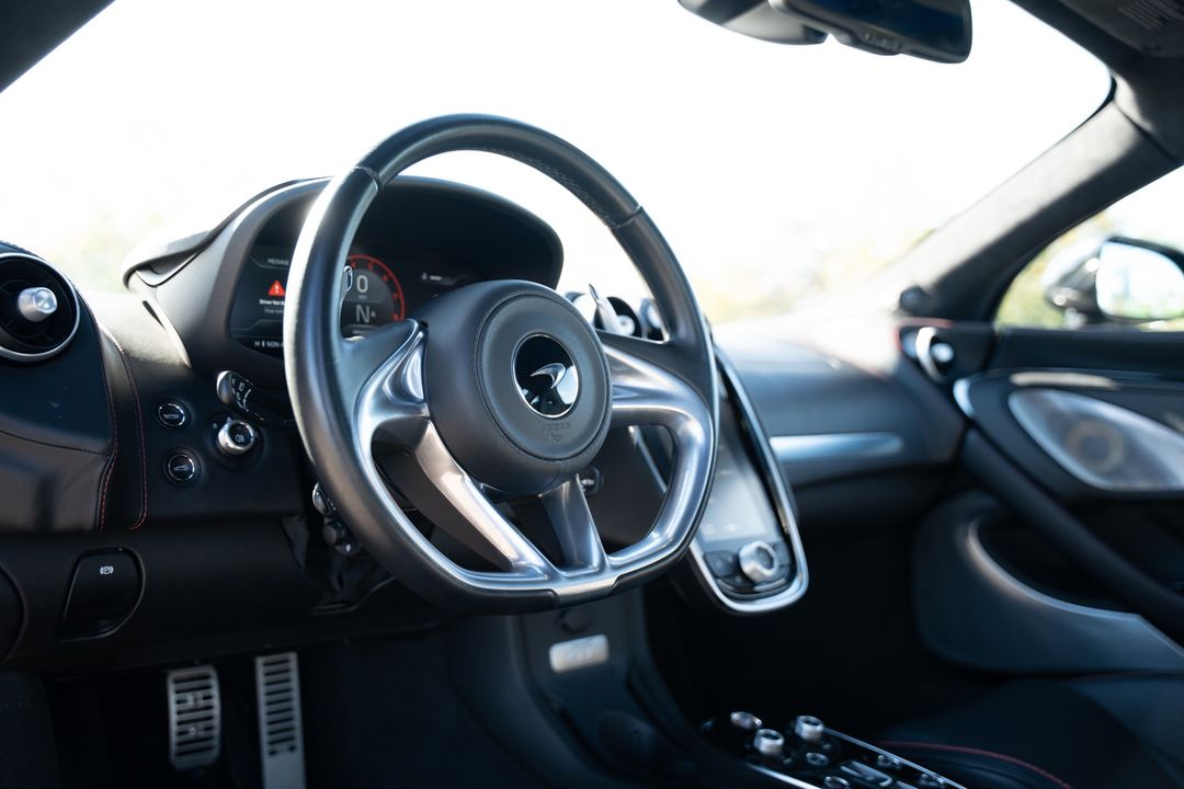 2022 McLaren GT